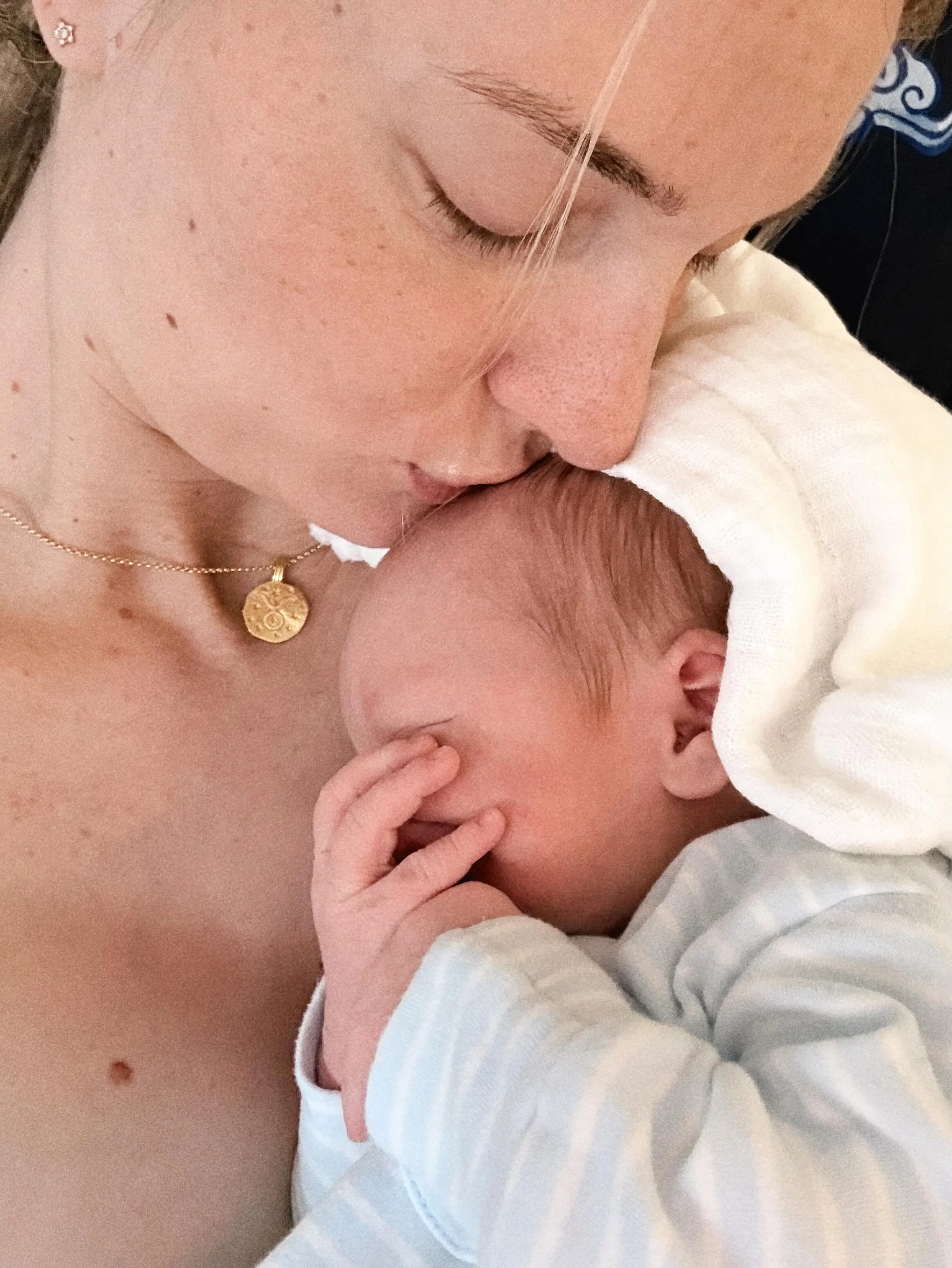 Welcome earthside, Aurelio Arion 🩵

One precious month.

One tender month of loving you&hellip; and in this tenderness, I have completely lost myself, only to begin discovering myself anew.
You have challenged my patience. You have challenged my cap