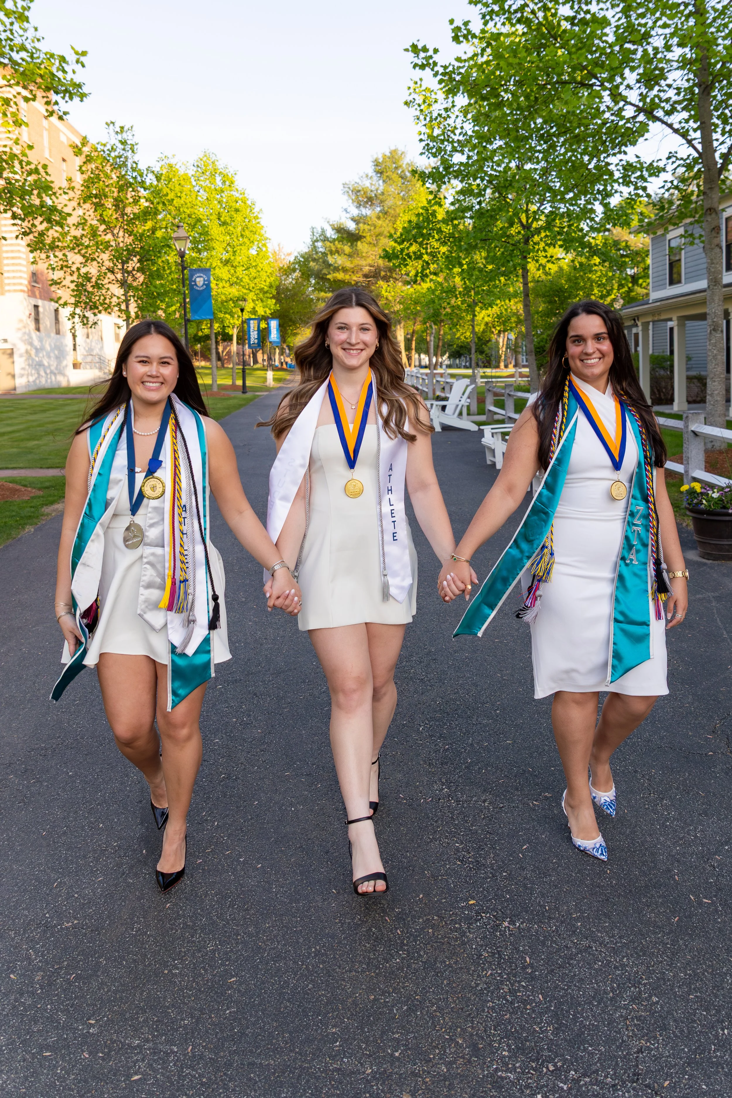 5-12-25-Rebecca+Gianna+Emily.grad.session@MC-hearnphotography-81.jpg