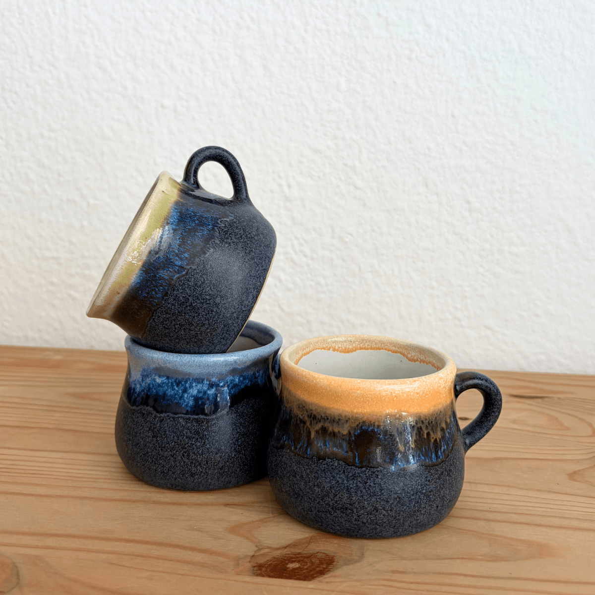 Bauchige Tasse klein - Set aus 3, schwarz