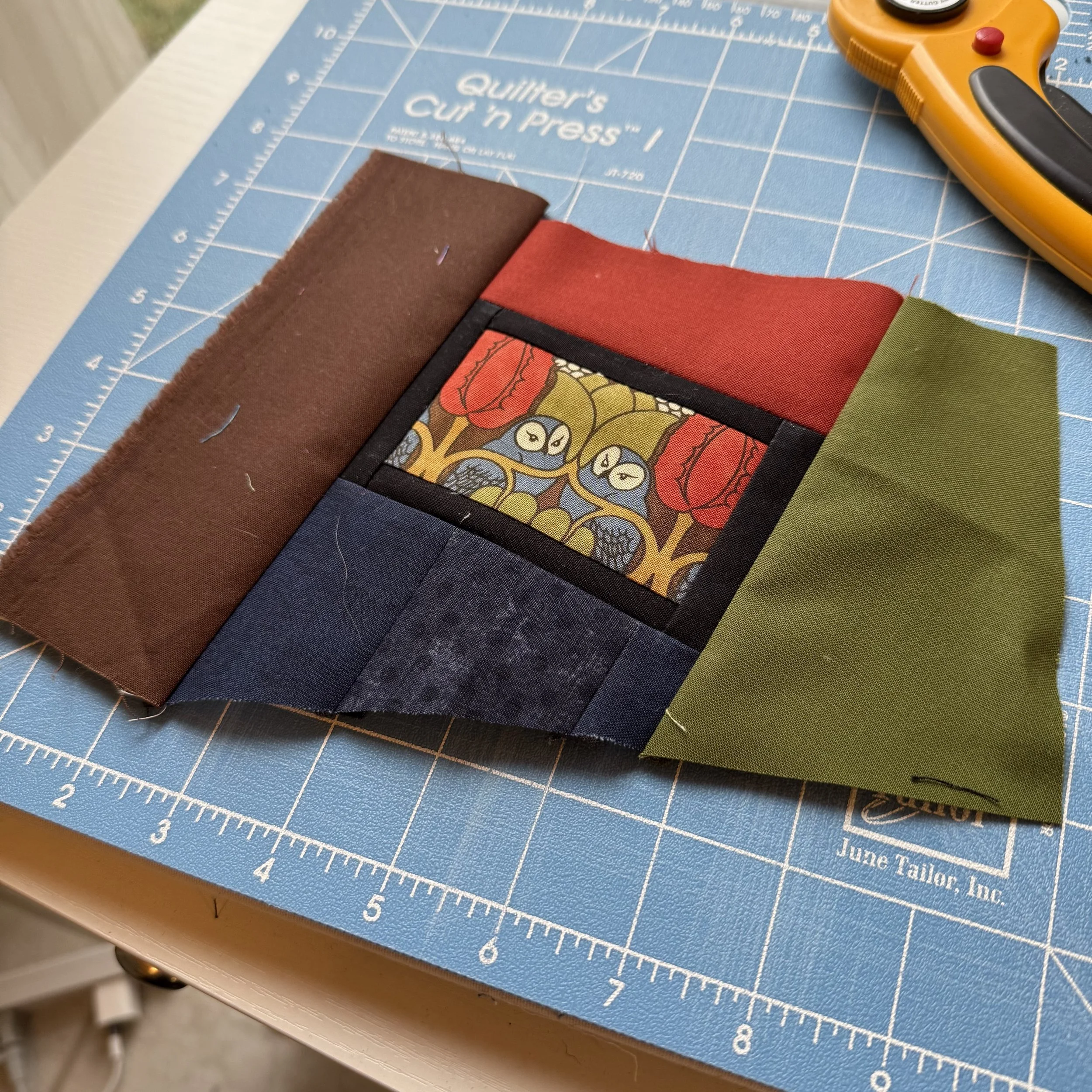 Mod Owl Quilt Block