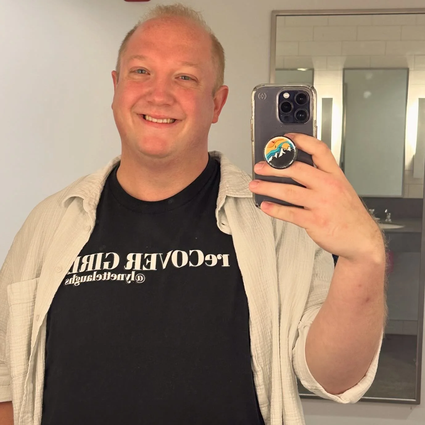 Wearing @lynettelaughs shirt to work because I'm out of clean clothes

I MEAN because she's my favorite comedian?
.
.
.
.
#standup #standupcomedy #olympia #olympiawashington #pnw #pnwcomedy #friends