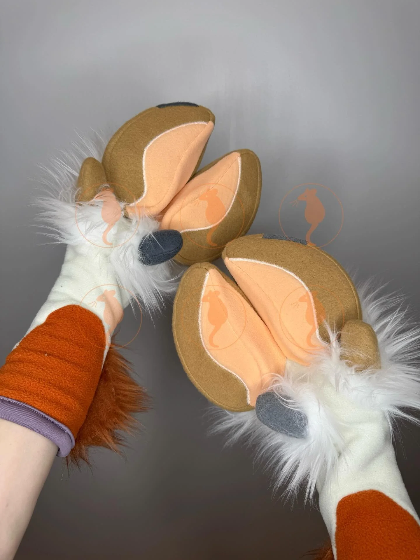 FOR SALE (mini partial)

Hoof paws from the cow premade!

Many have said that these are the best pair of hoof paws they have seen, and that&rsquo;s mind blowing!

#fursuit #fursuitmaker #fursuitforsale #smallbusiness