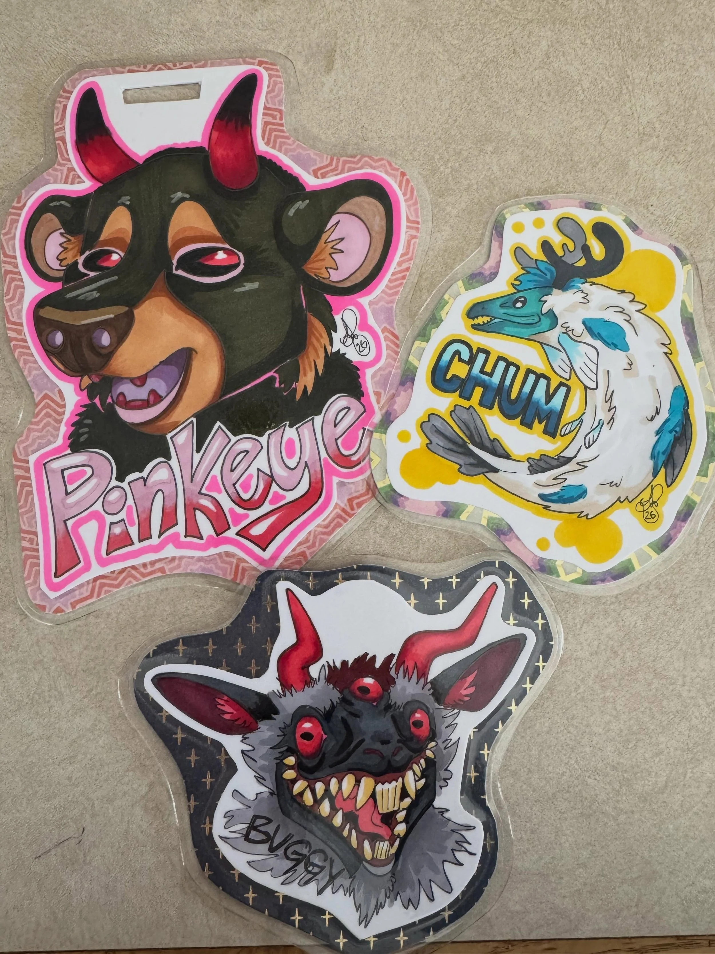 Badge dump ✨
#fursuitmaker #furry #traditionalart #artist #smallbusiness
