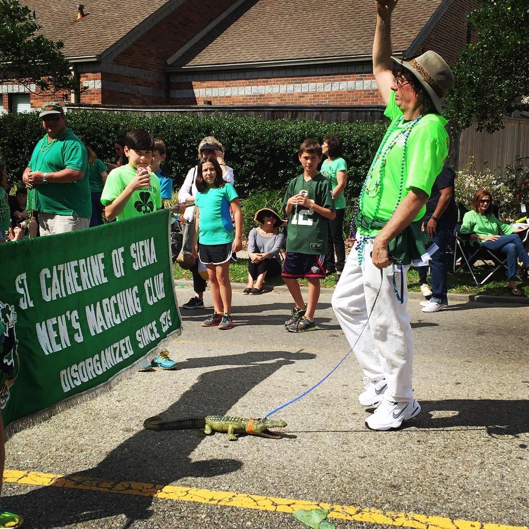 THAT GREEN LIFE // day 2; walkin’ your gator is normal here.