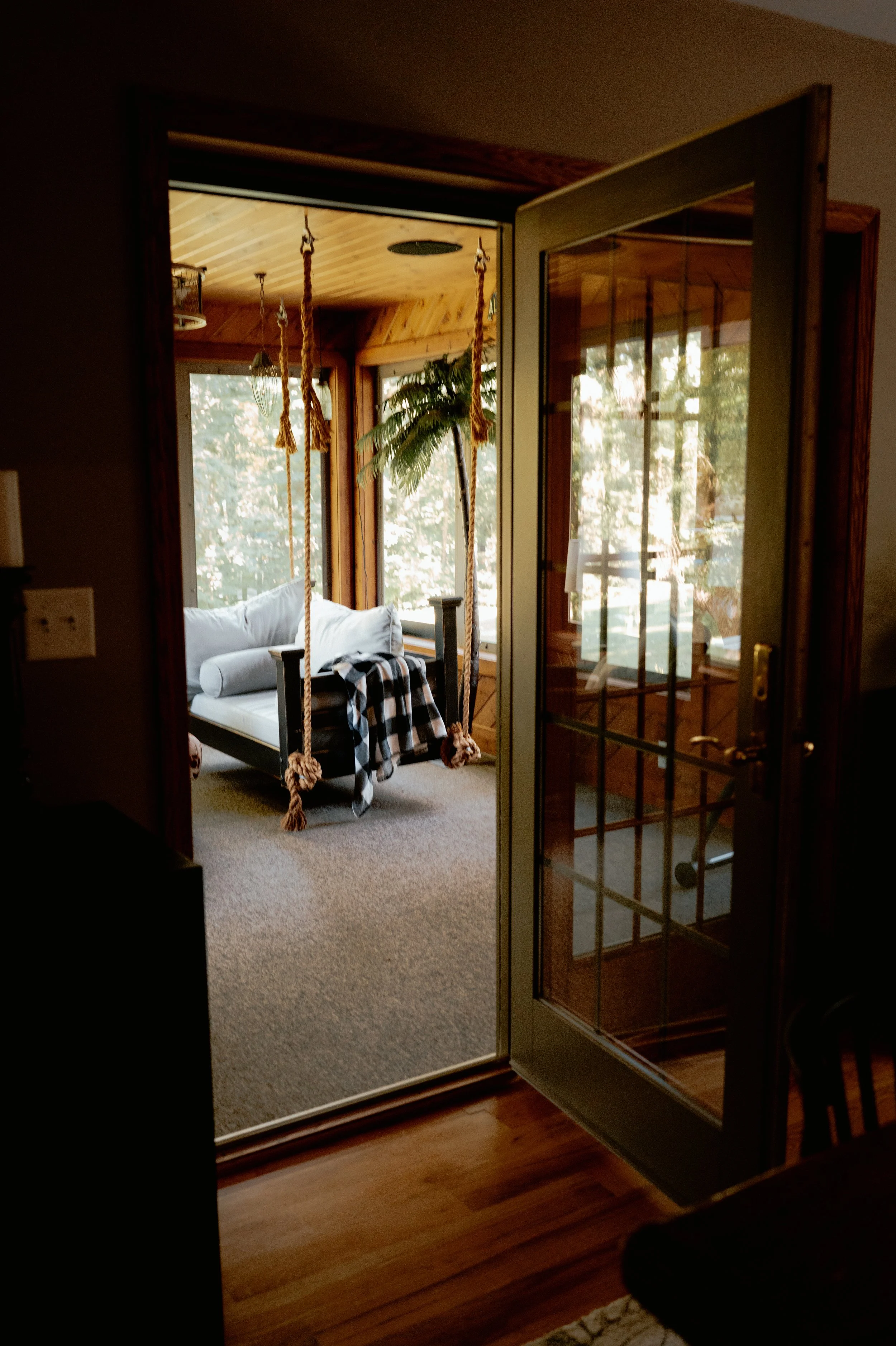 Forest_City_Photographs_Cherice_Portraits_Home_Summer_2026-107.jpg