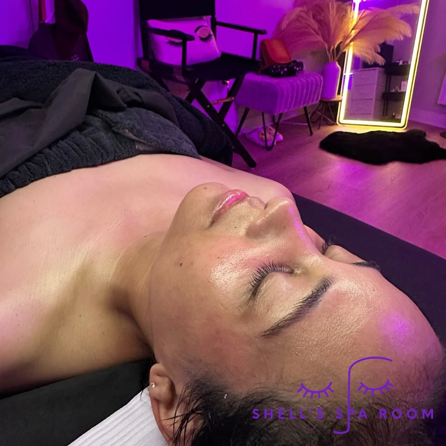 ✨ There&rsquo;s truly nothing like the radiant glow of freshly dermaplaned skin! ✨

I&rsquo;m thrilled to announce that I&rsquo;m now offering a Dermaplane Facial &amp; Makeup Application Package, a perfect pairing to achieve smoother skin and a flaw