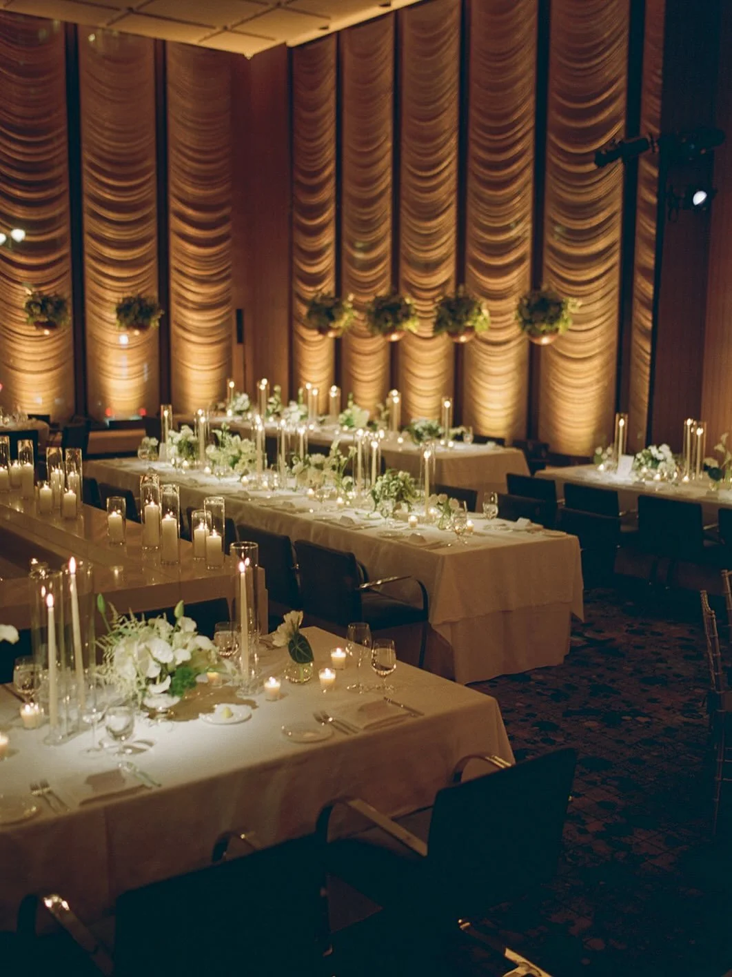 She&rsquo;s an icon 💫 

Wedding coordinator @ashley.peraino 
Venue: @majorfoodevents the pool 
Photographer @nicole__plett 
Florist @denisefasanello 
Lighting @fusionlightingproductions 
DJ @74events 

#thepoolandgrill #thepoolnyc #nycwedding #nycwe