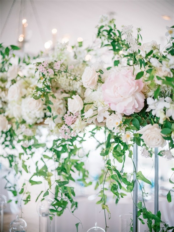 overhead-floating-floral-arrangement-hamptons-wedding.jpg