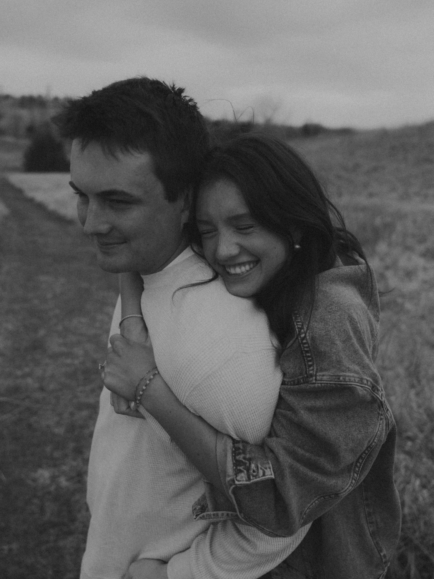 Held by you 

#couplephotos #coupleoutfits #travelphotographer #engagementphotography #engagementpics