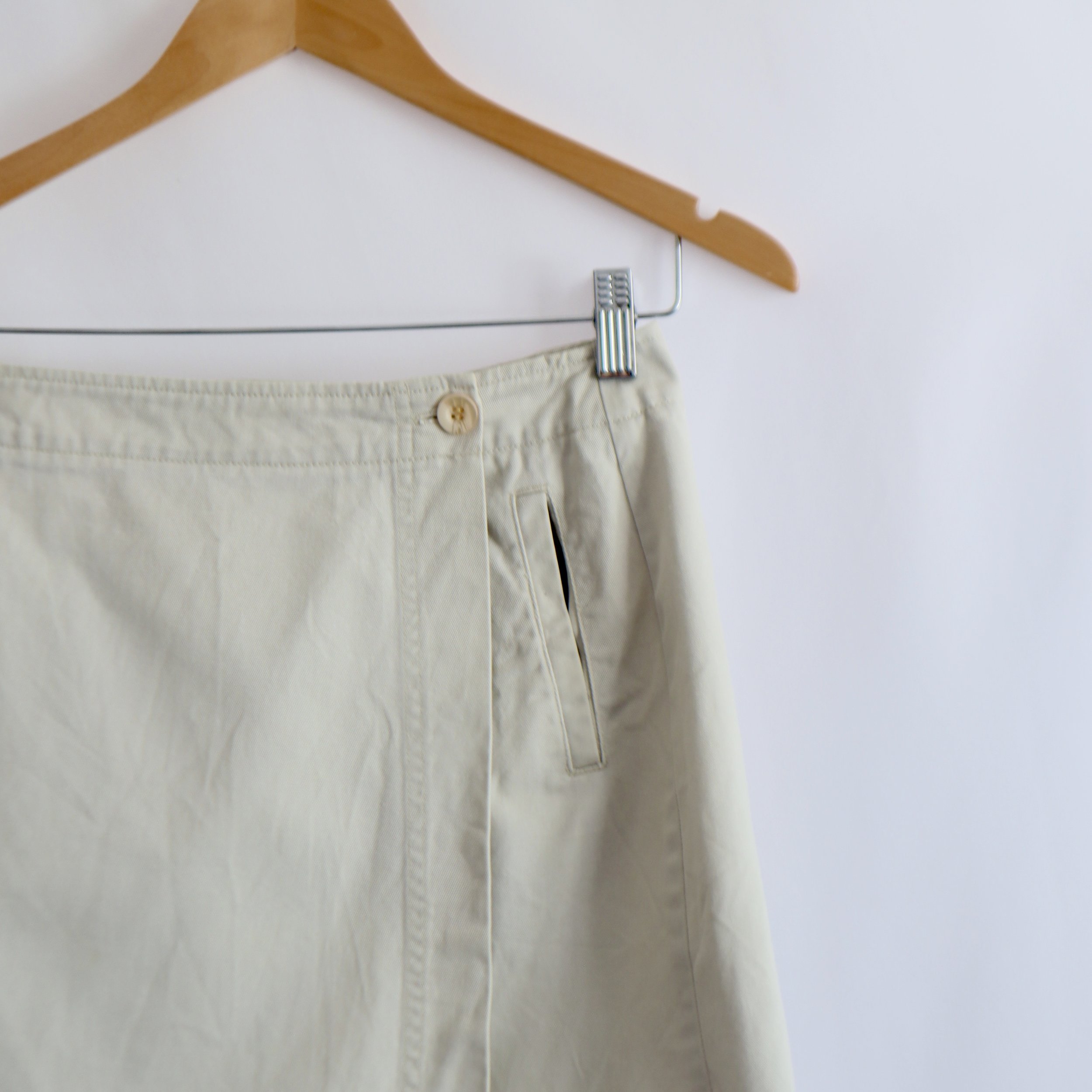BEIGE SKIRT