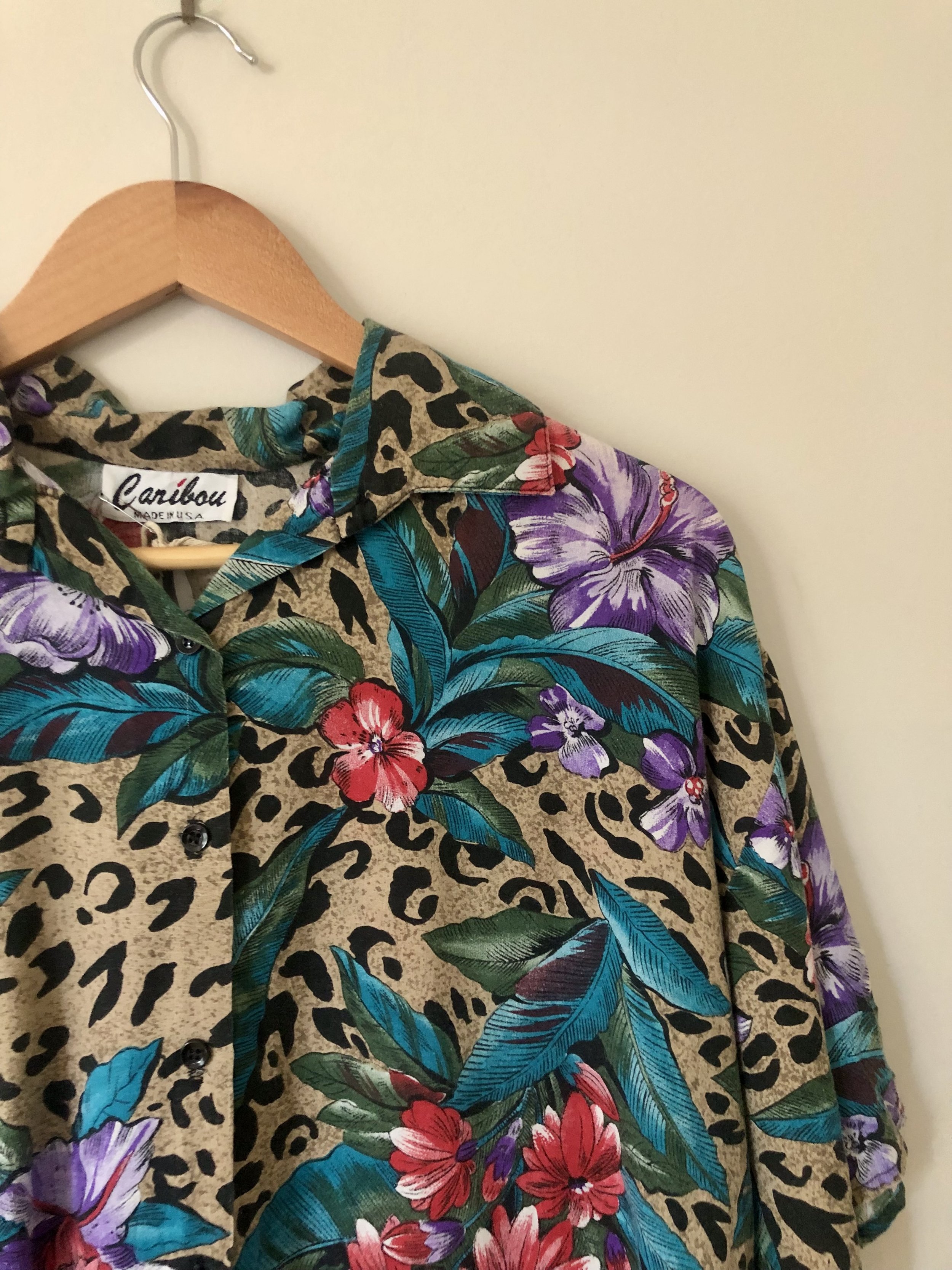 CARIBOU BUTTON UP