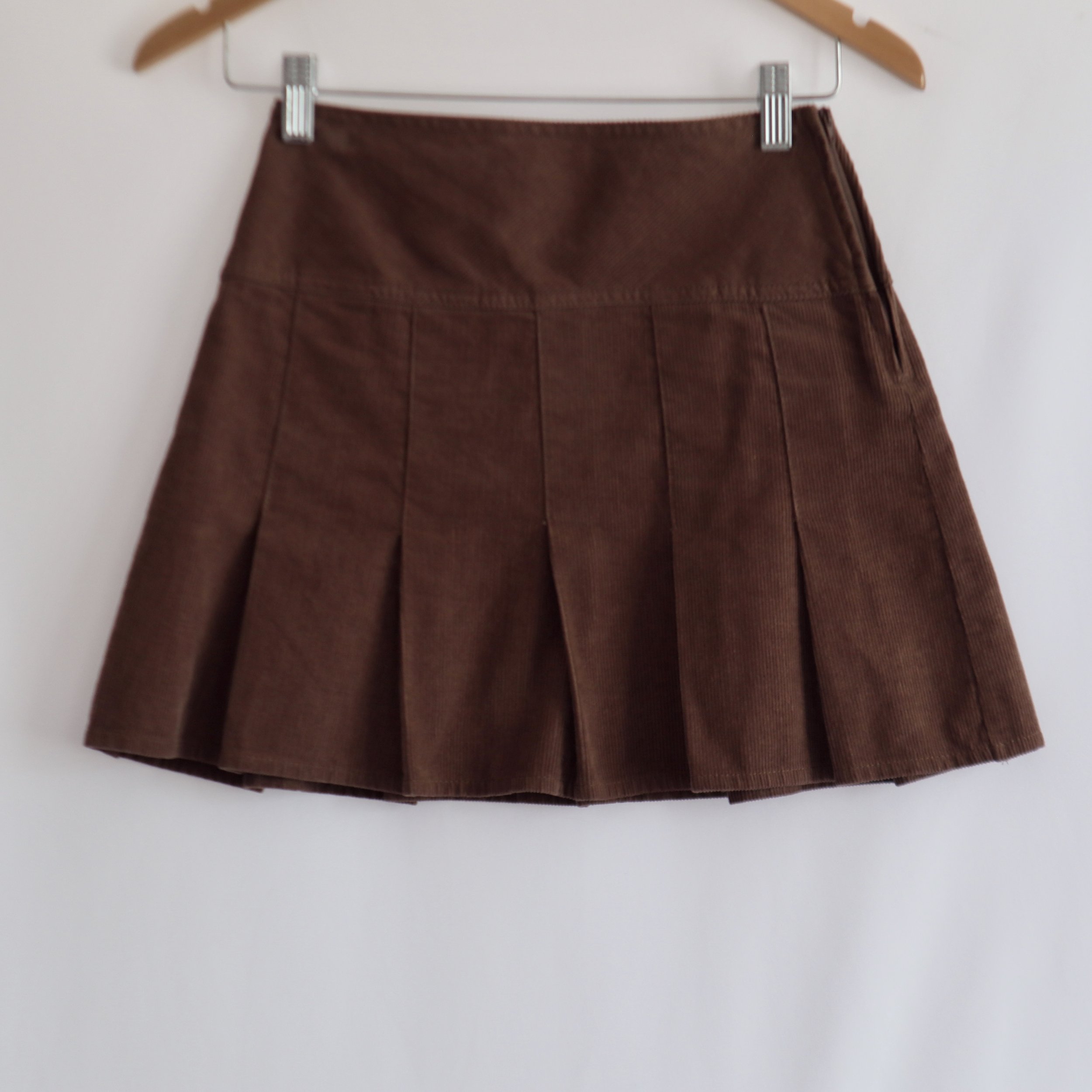 Pleated mini skirt