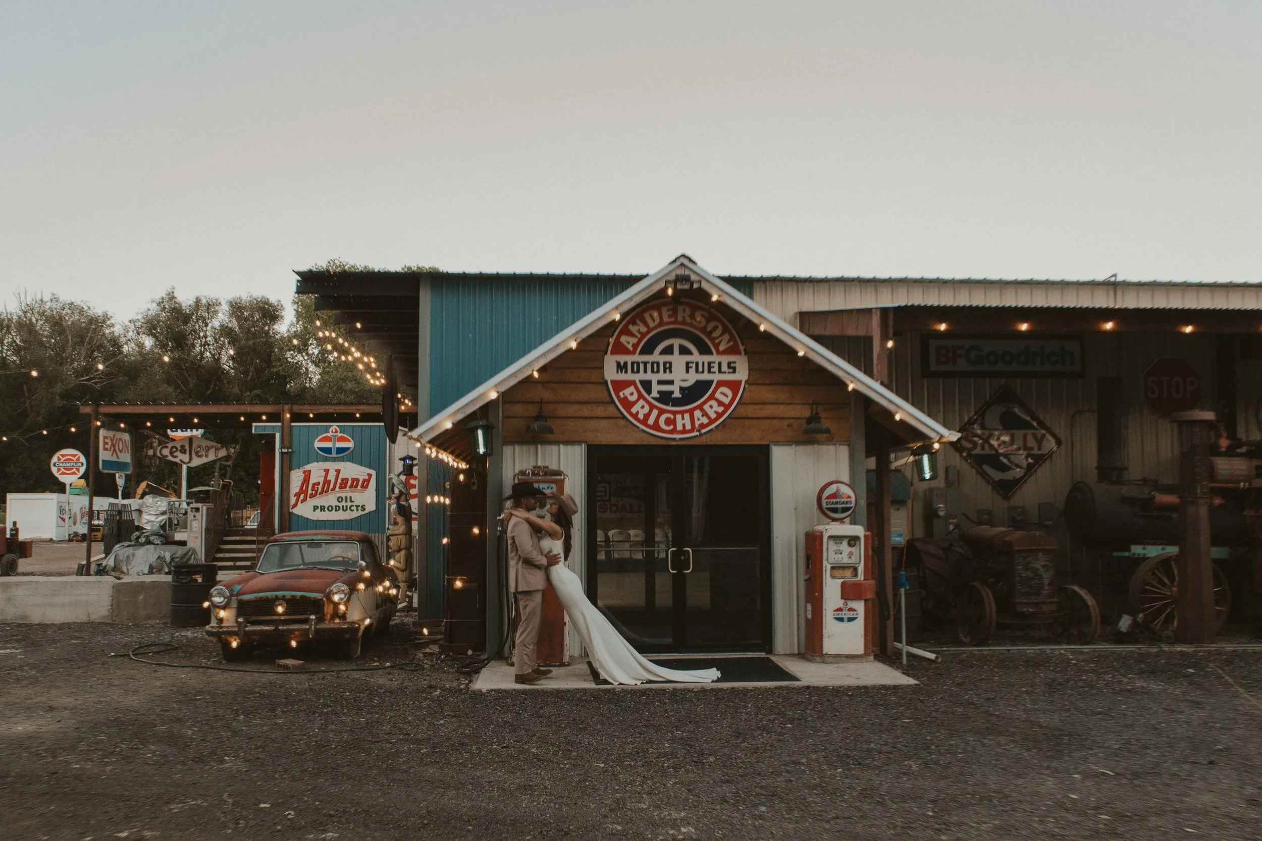 The Ultimate Wedding Photo Checklist: Capture Every Moment Beautifully