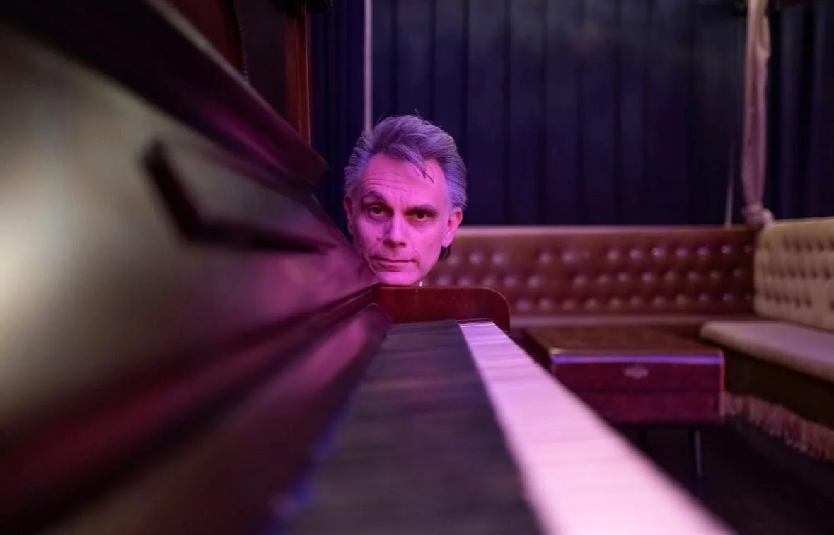 🎹 Acoustic Saturdays at Hemingway&rsquo;s

The piano man Matt Price is rolling into Hemingway&rsquo;s this Saturday&mdash;serving up a smooth mix of vintage pop, lounge jazz, and rockin&rsquo; blues.

Good tunes. Warm fire. Great drinks.
This is you