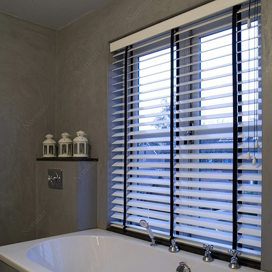 venetian-bath-with-bluetape.jpg