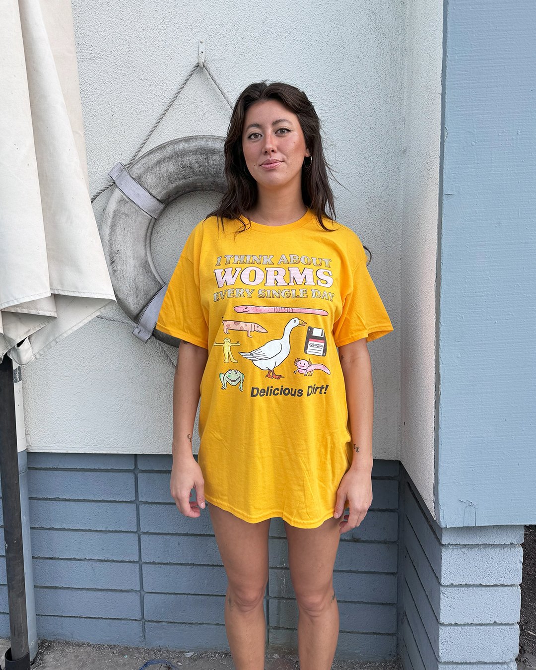 I-THINK-ABOUT-WORMS_shirt_product-pic_2.jpg