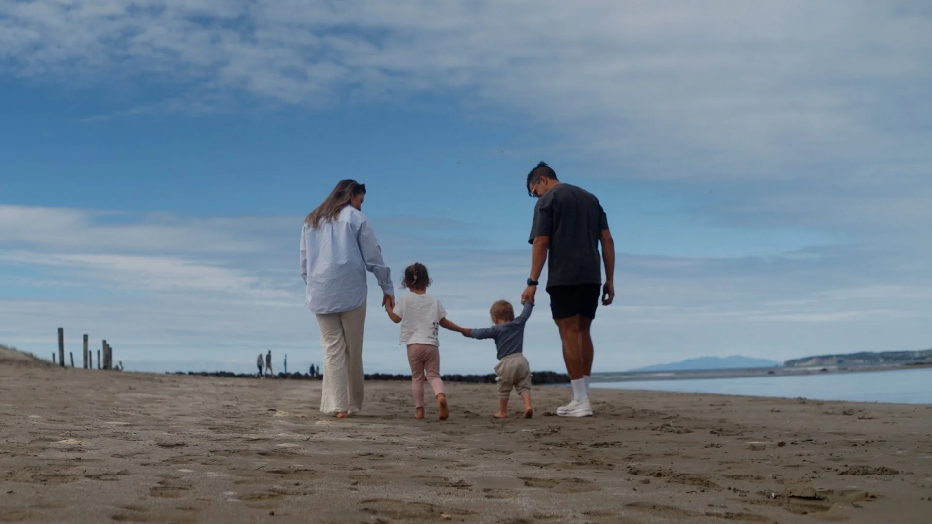 MOVE WOMEN.00_01_58_21.Still078.jpg