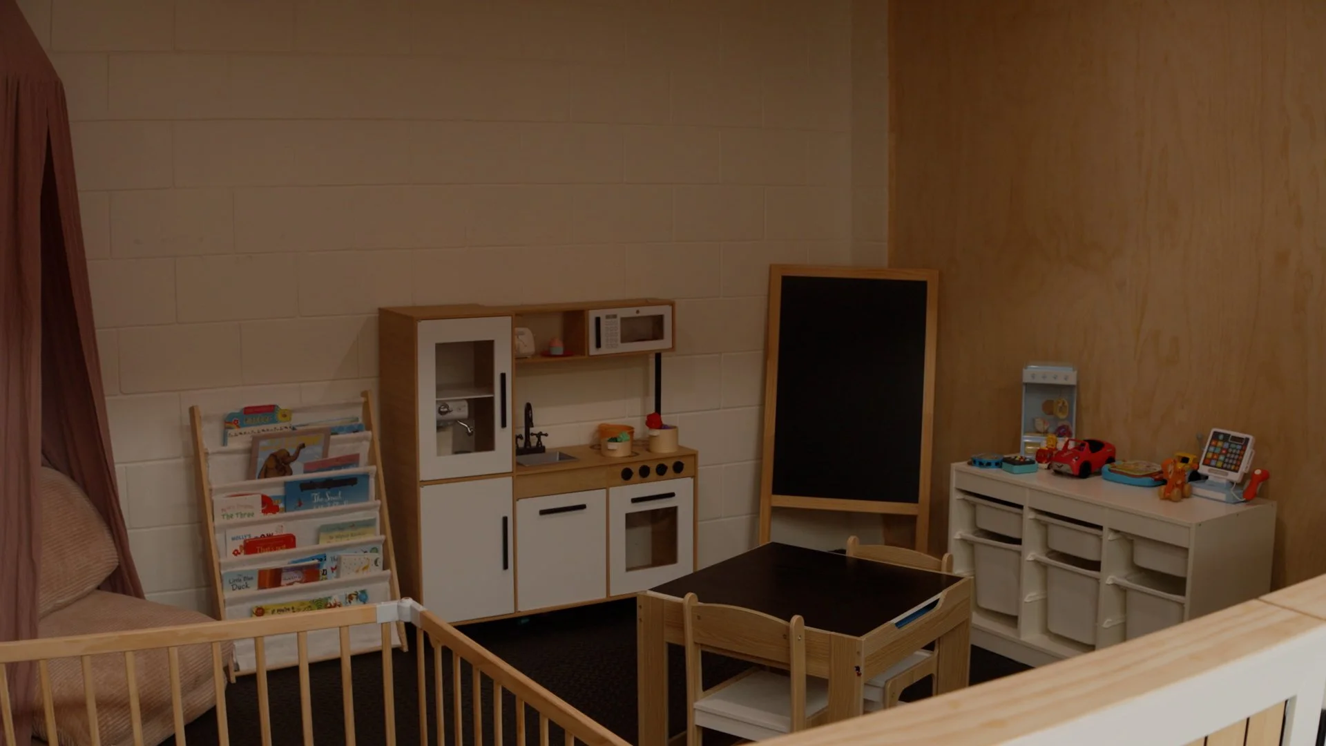 MOVE WOMEN.00_01_14_18.Still059.jpg