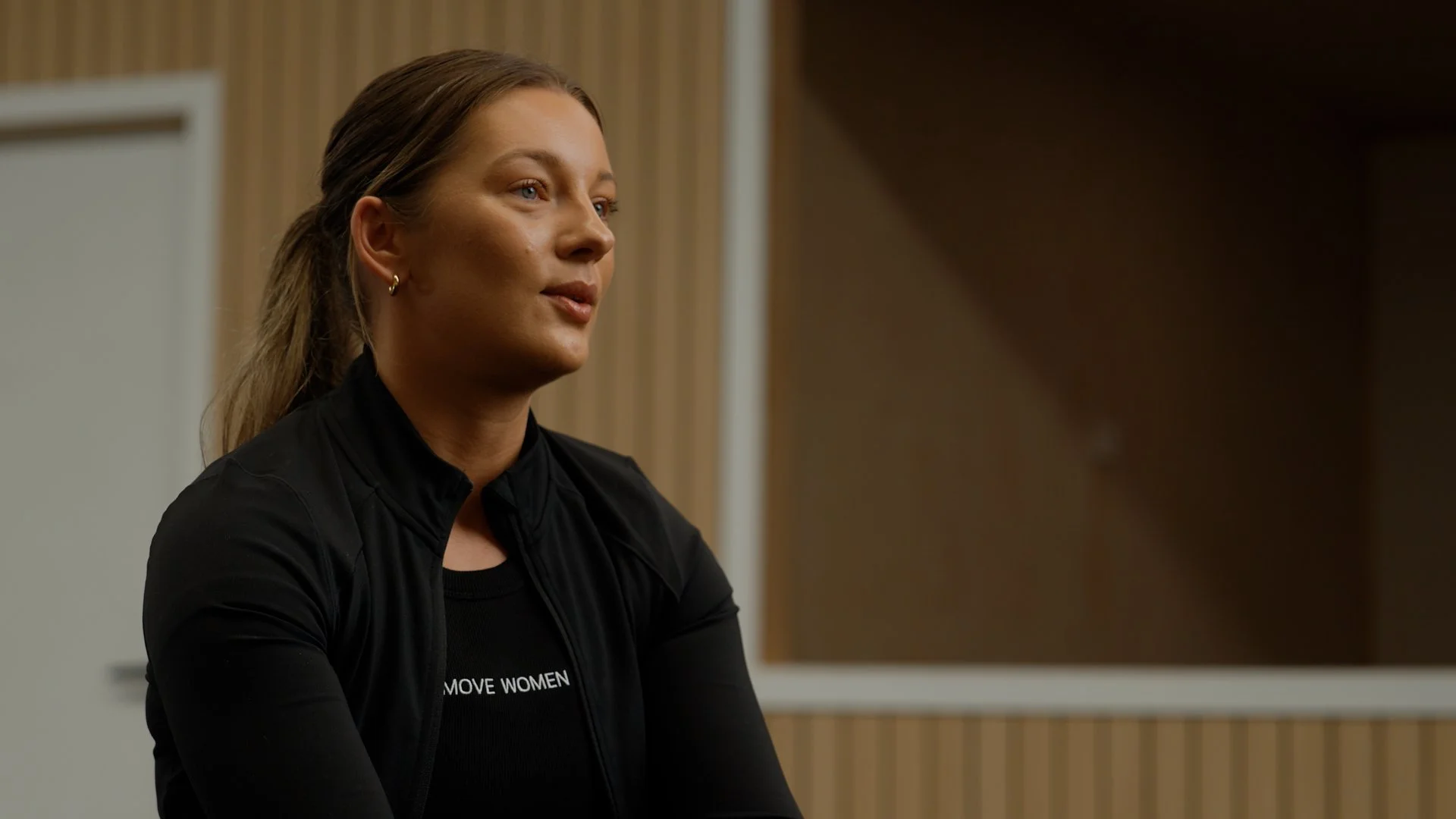 MOVE WOMEN.00_00_01_01.Still040.jpg
