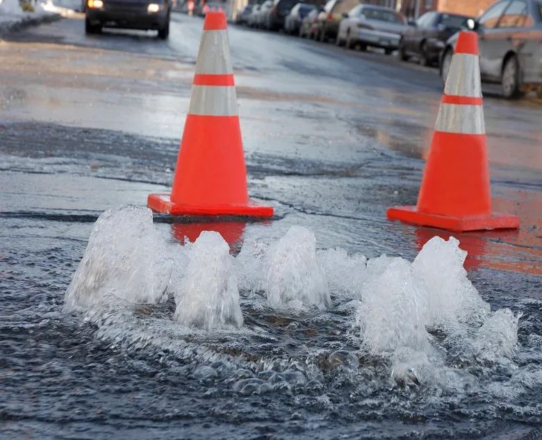 water-water-mains-burst-pipes.png
