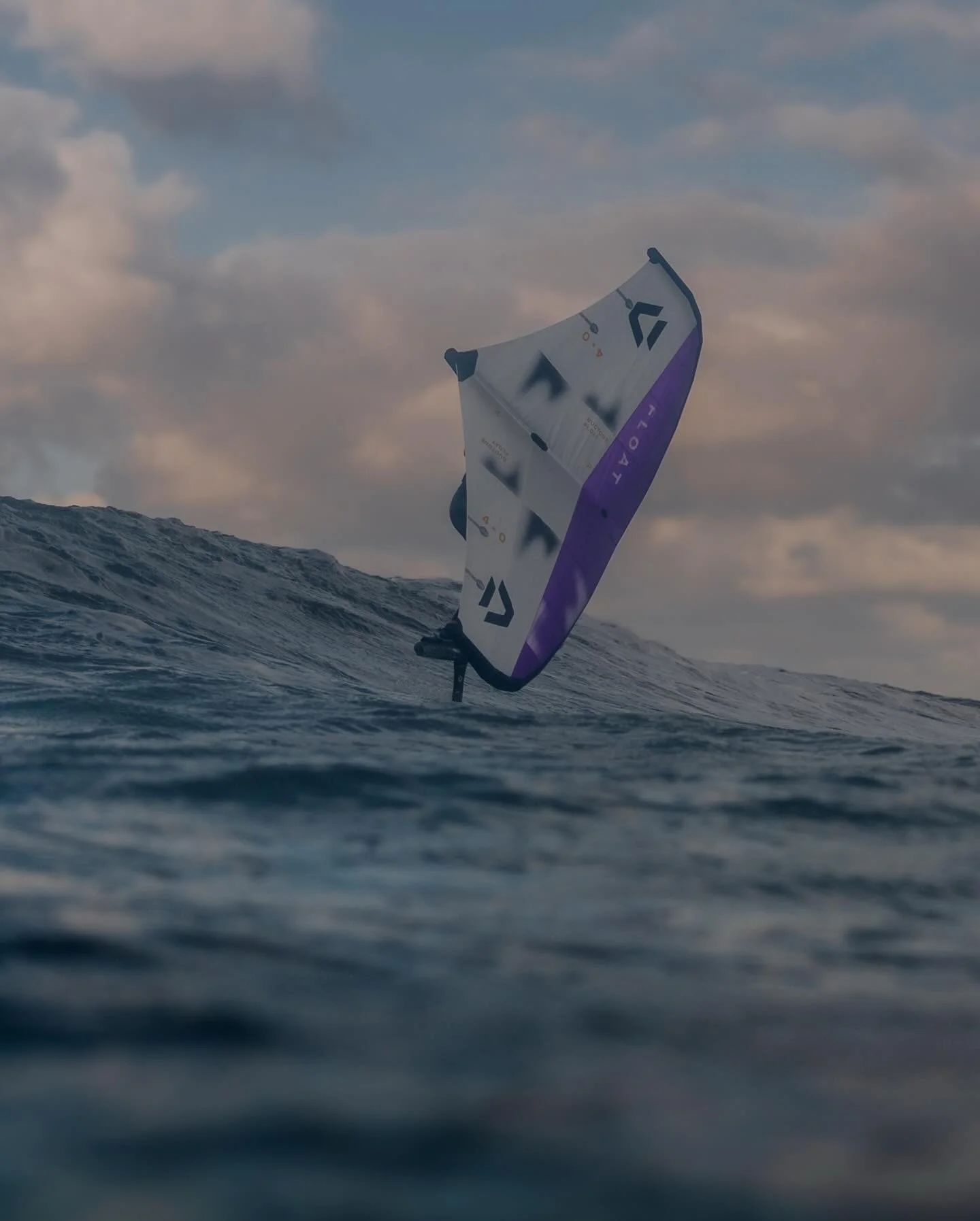 Frame from the ocean ~ Heading South in few days and can&rsquo;t wait to get back in the water 🩵 

#roadtrip #oceanphotography #surfphotography #wingfoil #foil #oceanlover #waterhousing