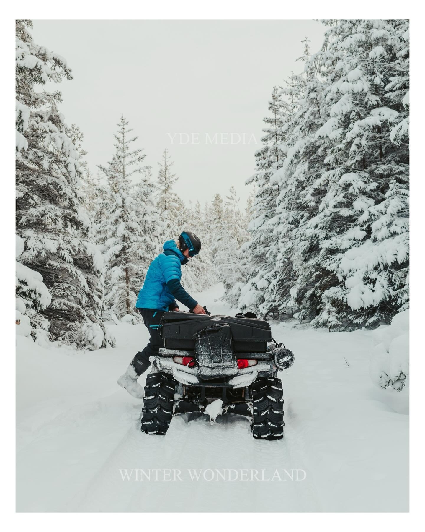 Snow paradise !! W 26 

#winterwonderland #snow #4x4 #offroad #polaris