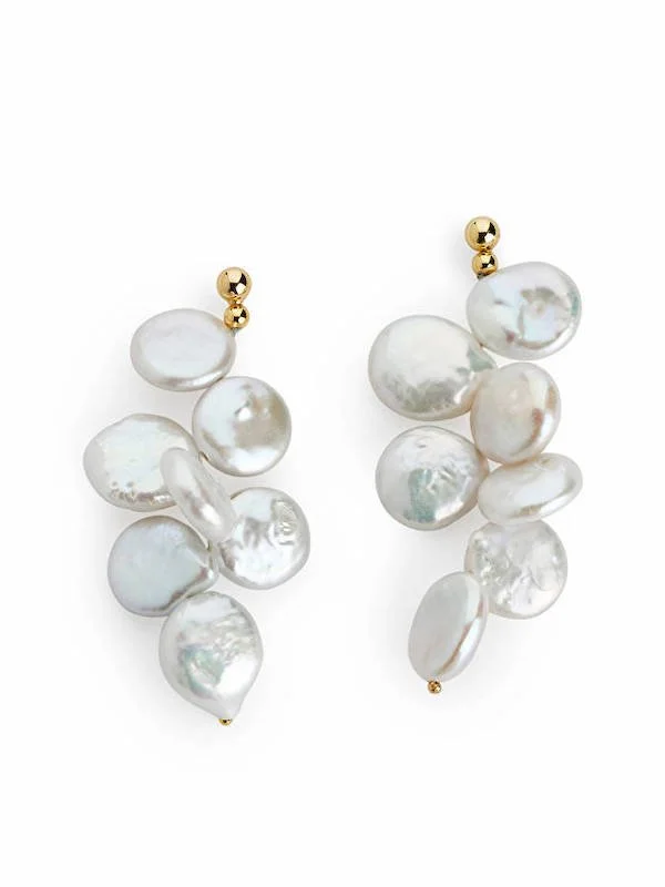 ARKET pearl earrings