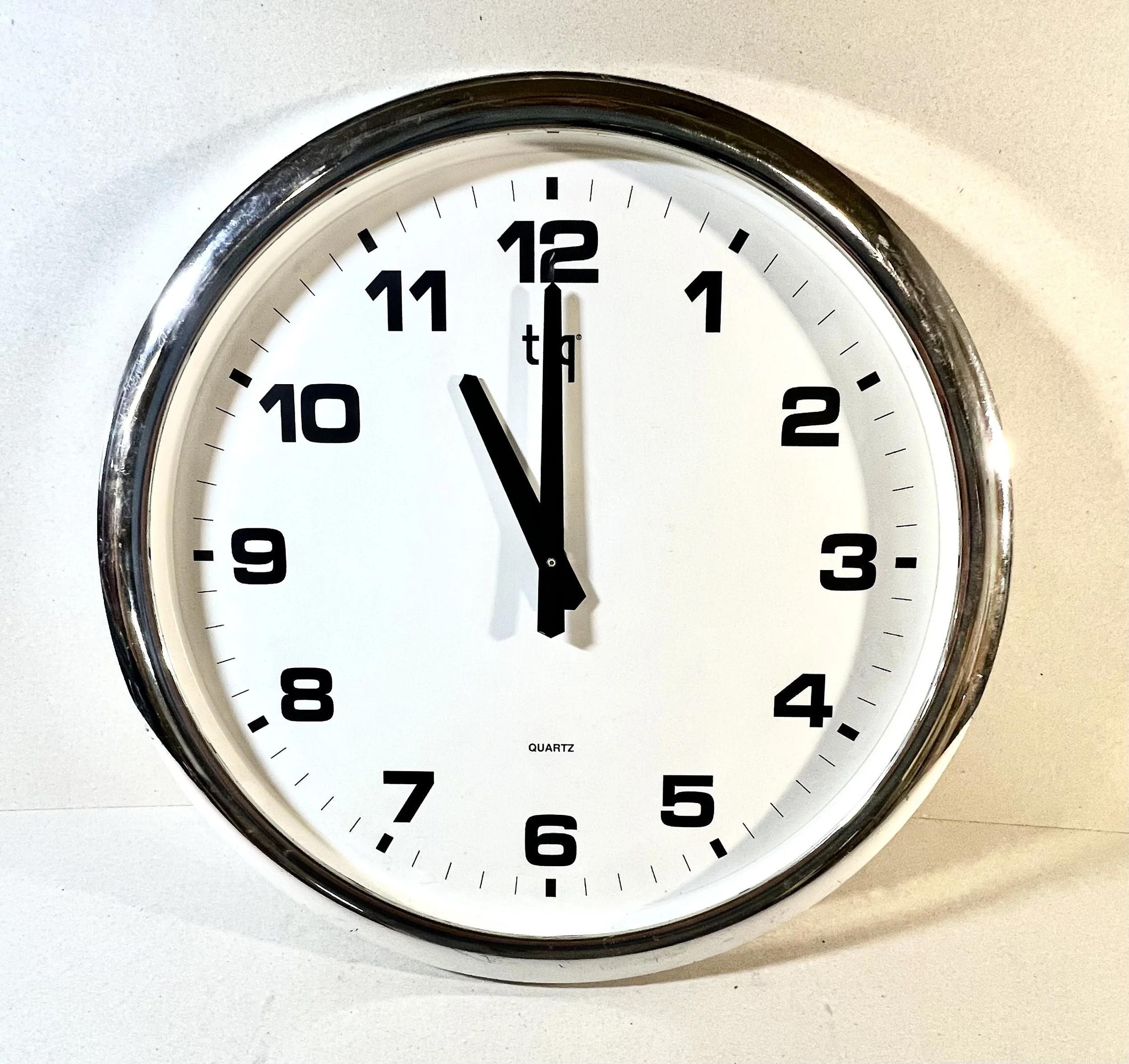 Tiq Wall Clock
