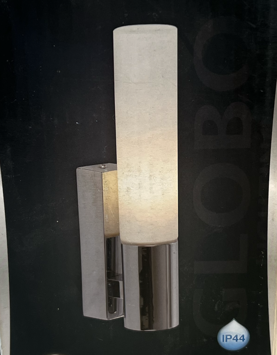 Globo Bathroom Light