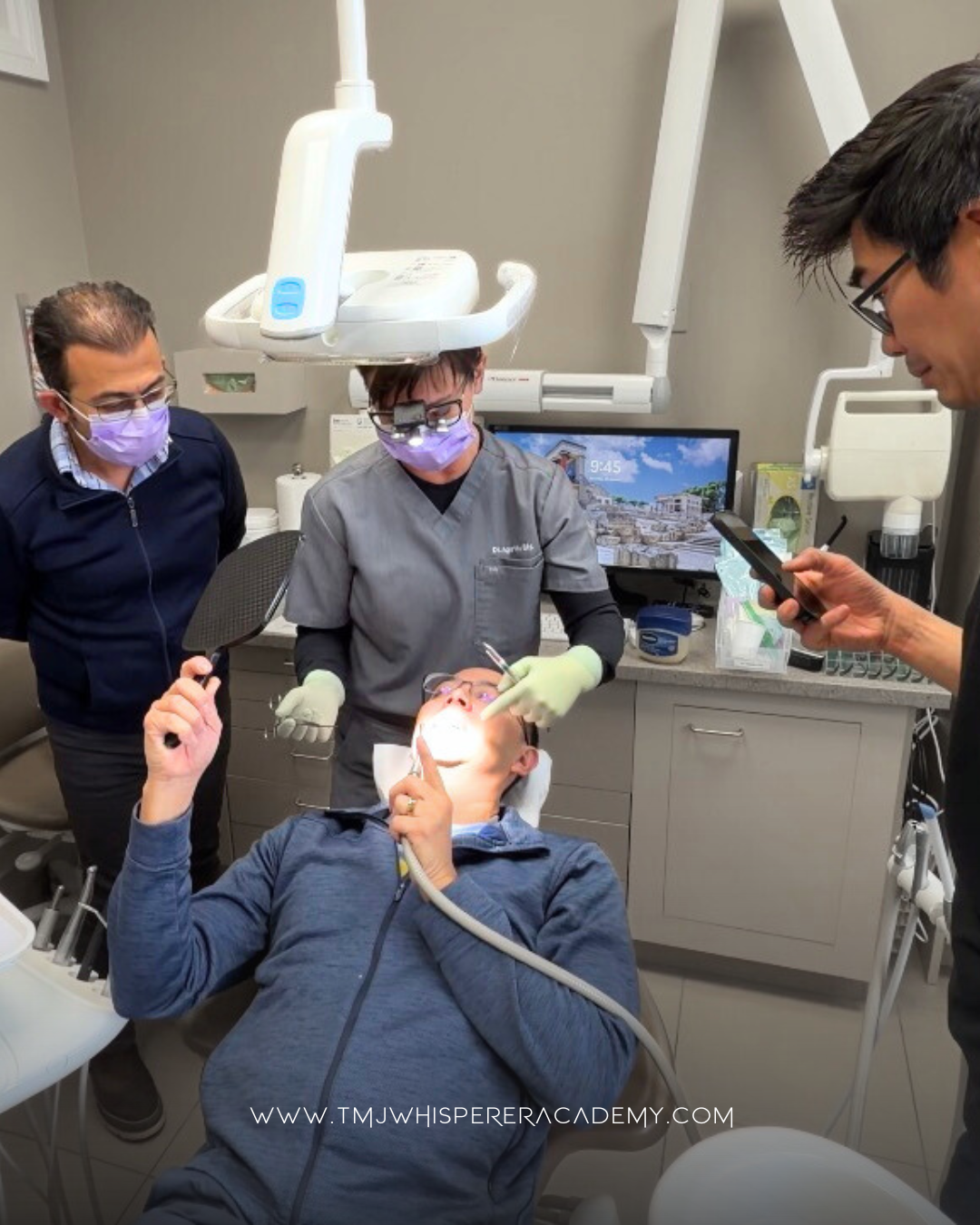 Dr. Agatha Bis - Courses for dentists