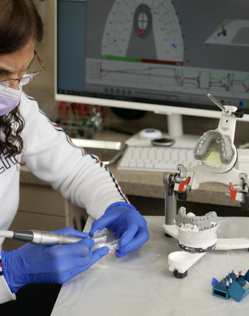 Hands-on dental course emphasizing functional diagnosis, joint assessment, and bite stability for predictable outcomes.