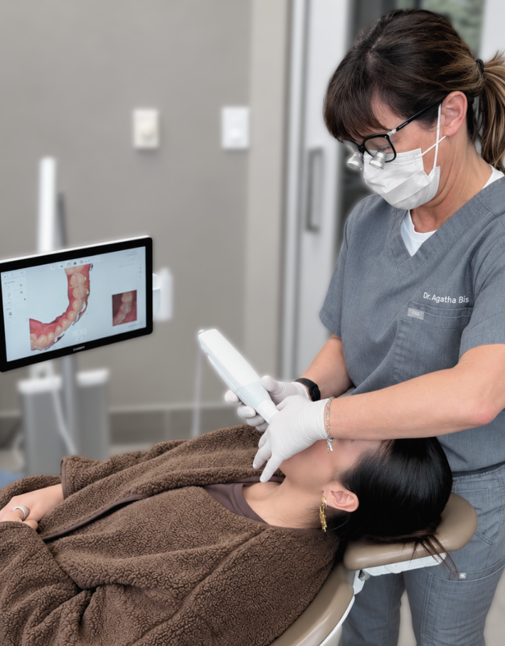 Digital scanning_Dental course_Dr. Agatha Bis.png