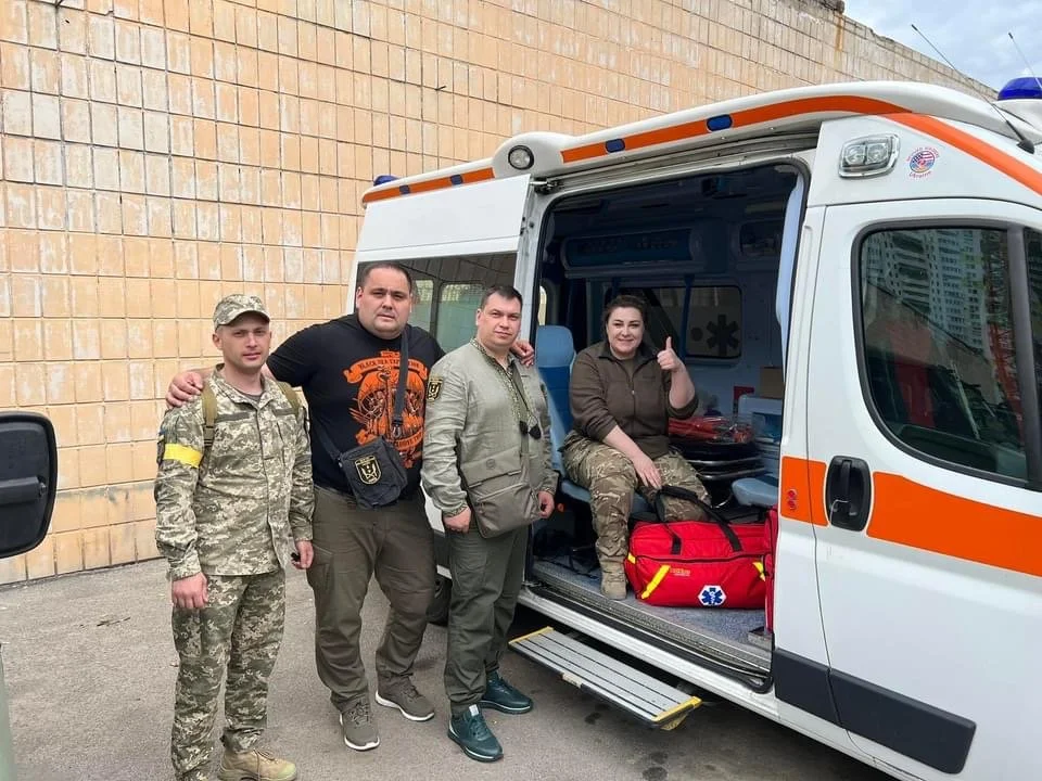 People receiving Medical Supplies from Ukrops