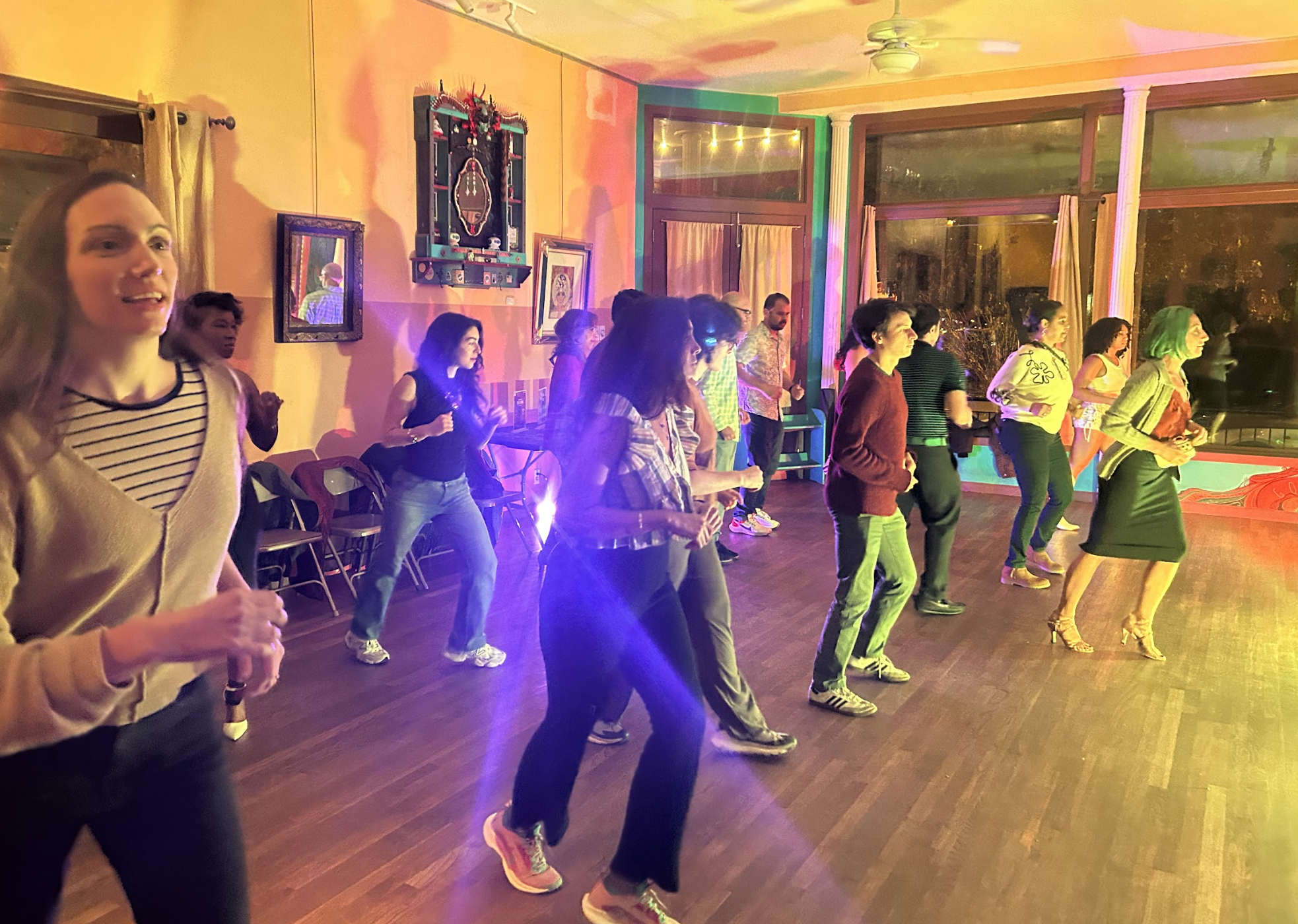 Salsa Social intro class.png