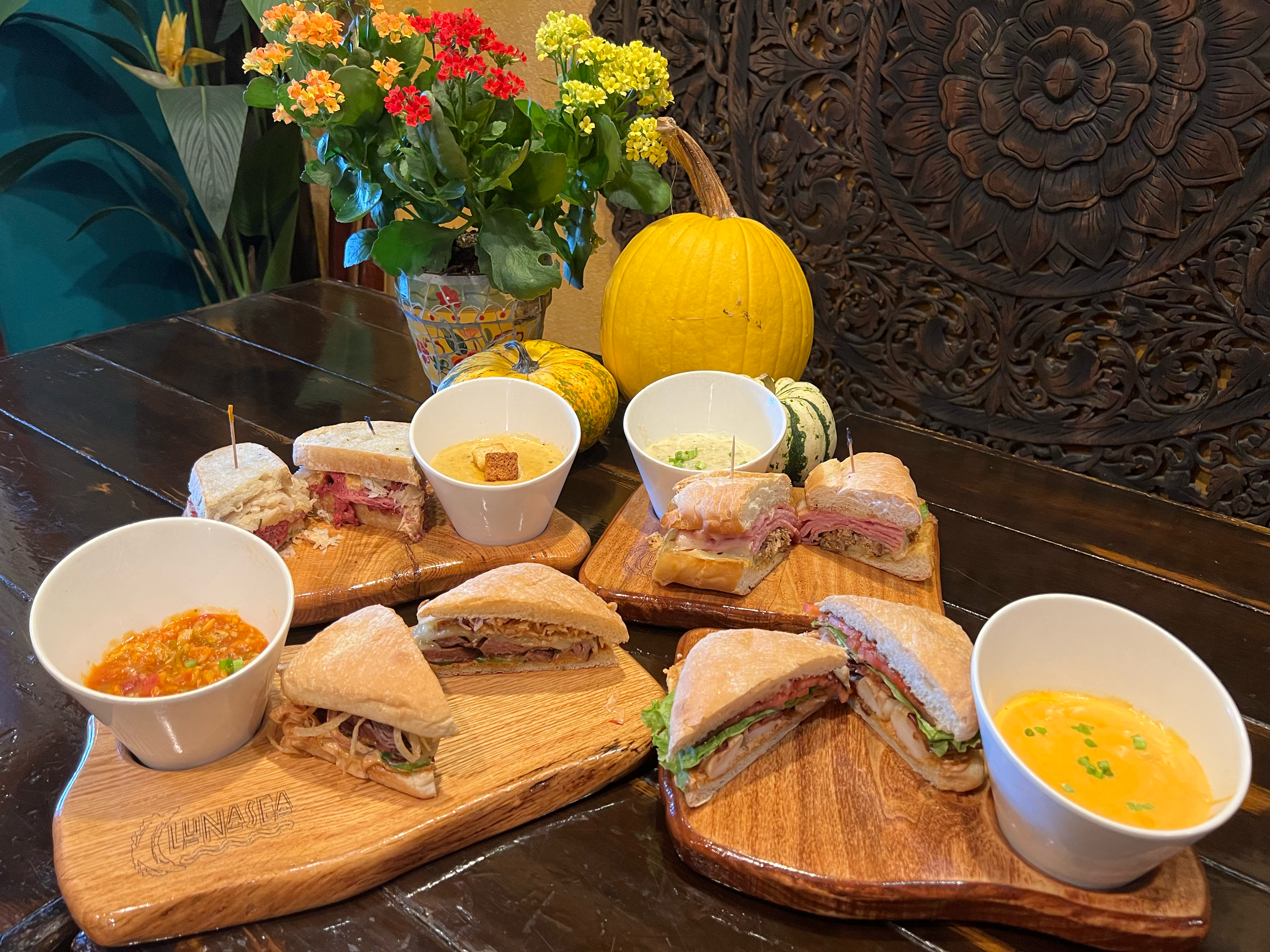 Lunasea food and drinks at the Virginia Beach Oceanfront