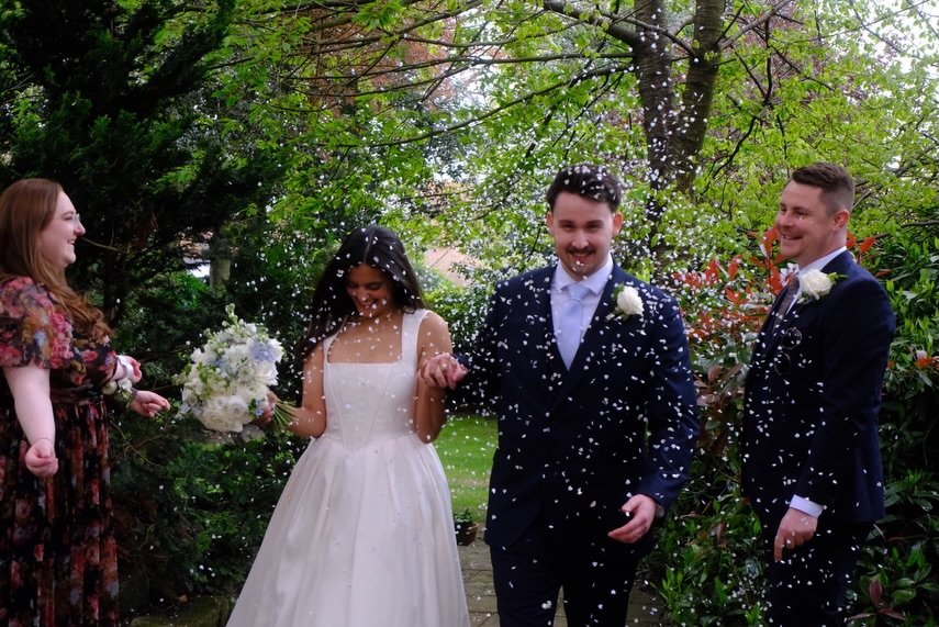 The most gorgeous images from absolutely stunning Helena! Thank you so much for asking me to flower your wedding day. I absolutely loved creating your wedding flowers 💗 
📸 simply_charlotte_
