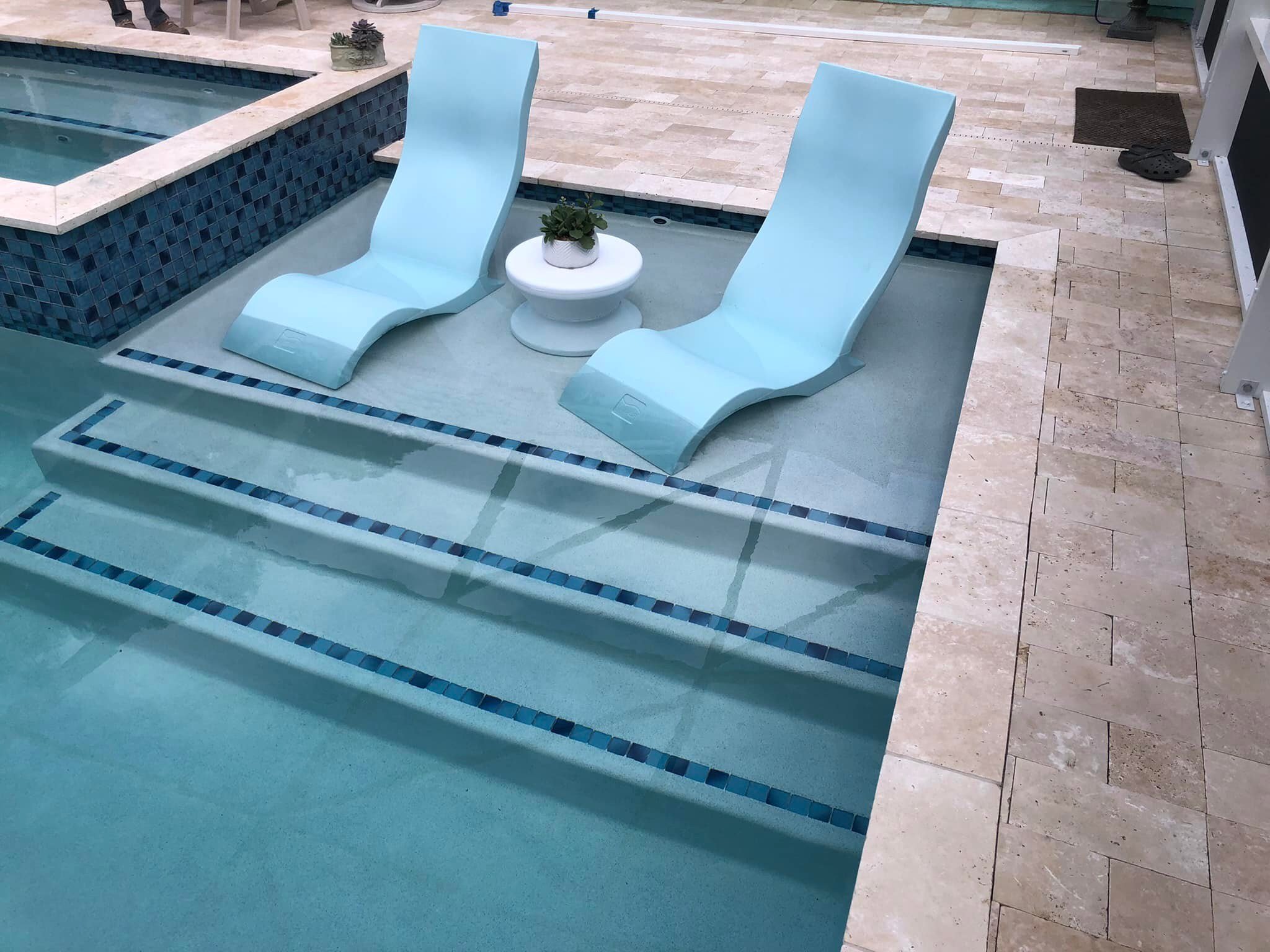 Sunshelf with Ledge Loungers.jpg