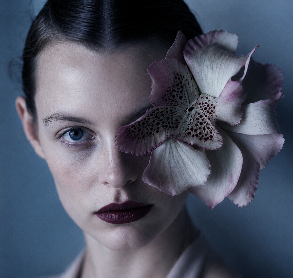 fashion-no-fashion-portrait-flower-over-eye-krys-kona.jp.png