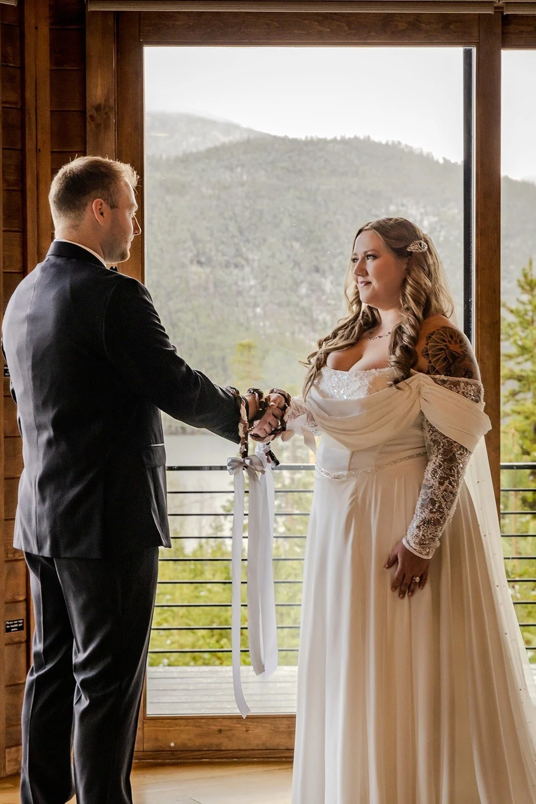 A Grand Lake Airbnb Wedding 18