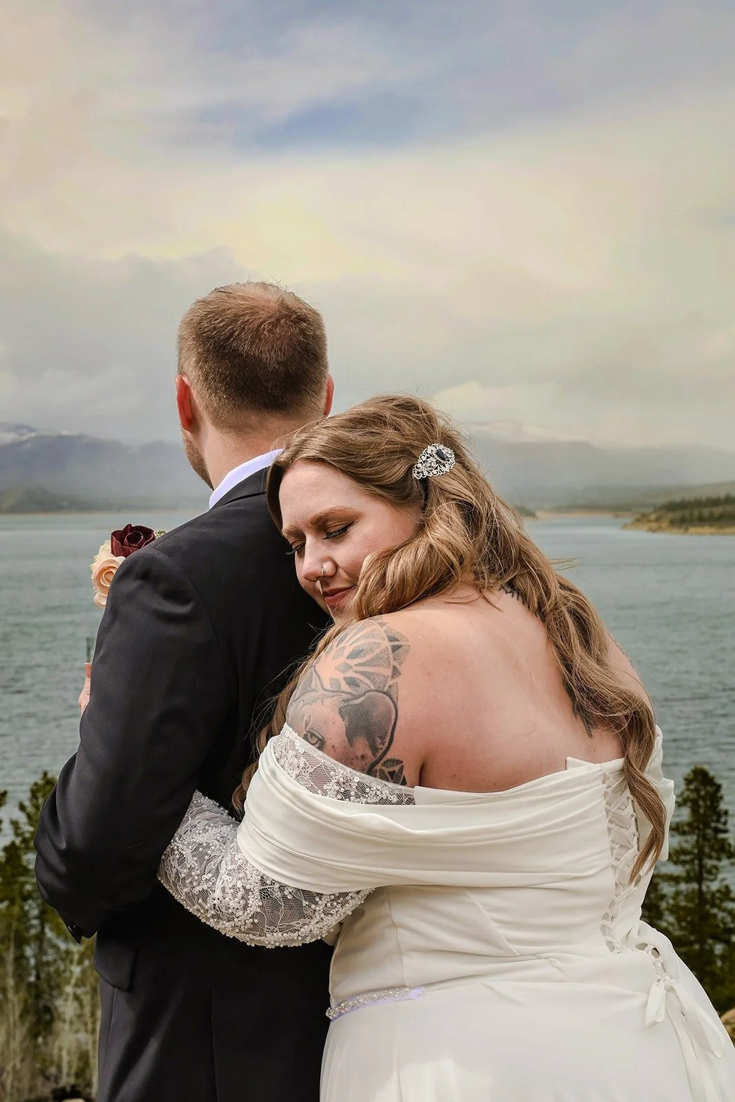 A Grand Lake Airbnb Wedding 27