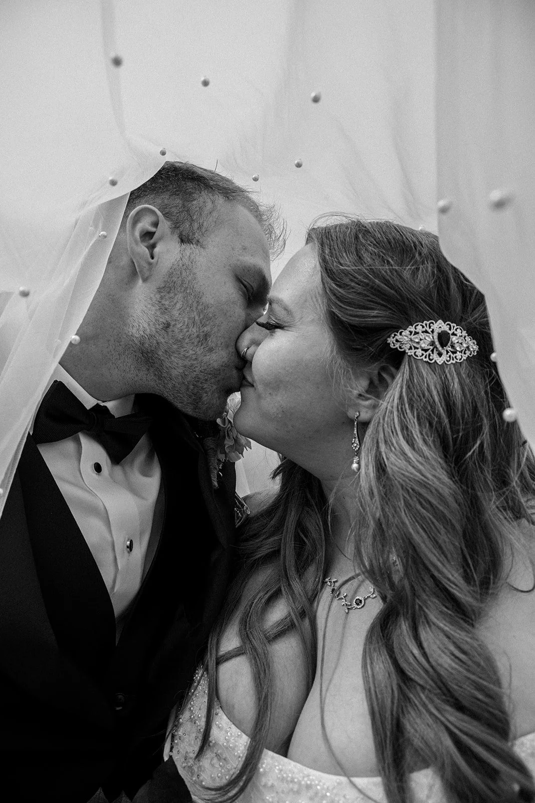 A Grand Lake Airbnb Wedding 23