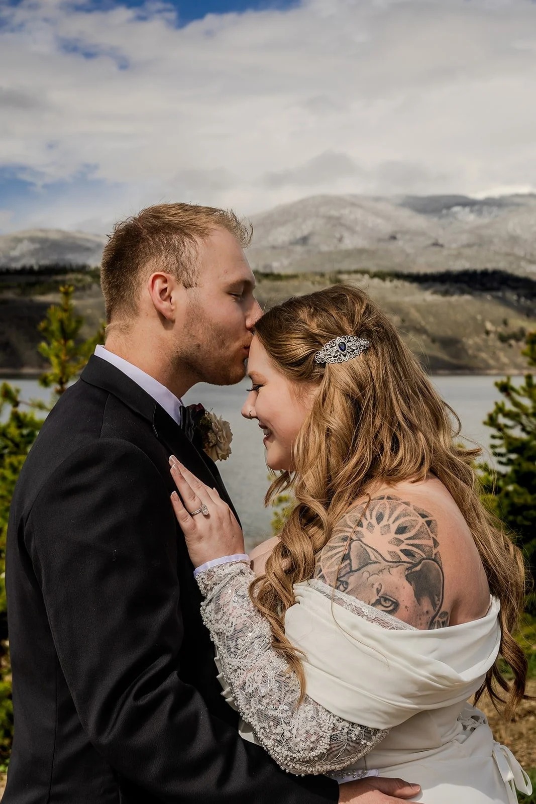 A Grand Lake Airbnb Wedding 31