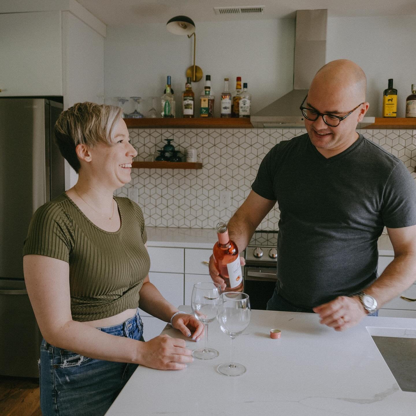 A little slice of the good life // Ashley + Will 

This cozy home session with one of my favorite couples was so fun to do! We had a blast and their puppy Luna was the best little model 🥹

The sun is out and the flowers are blooming here in Boston f