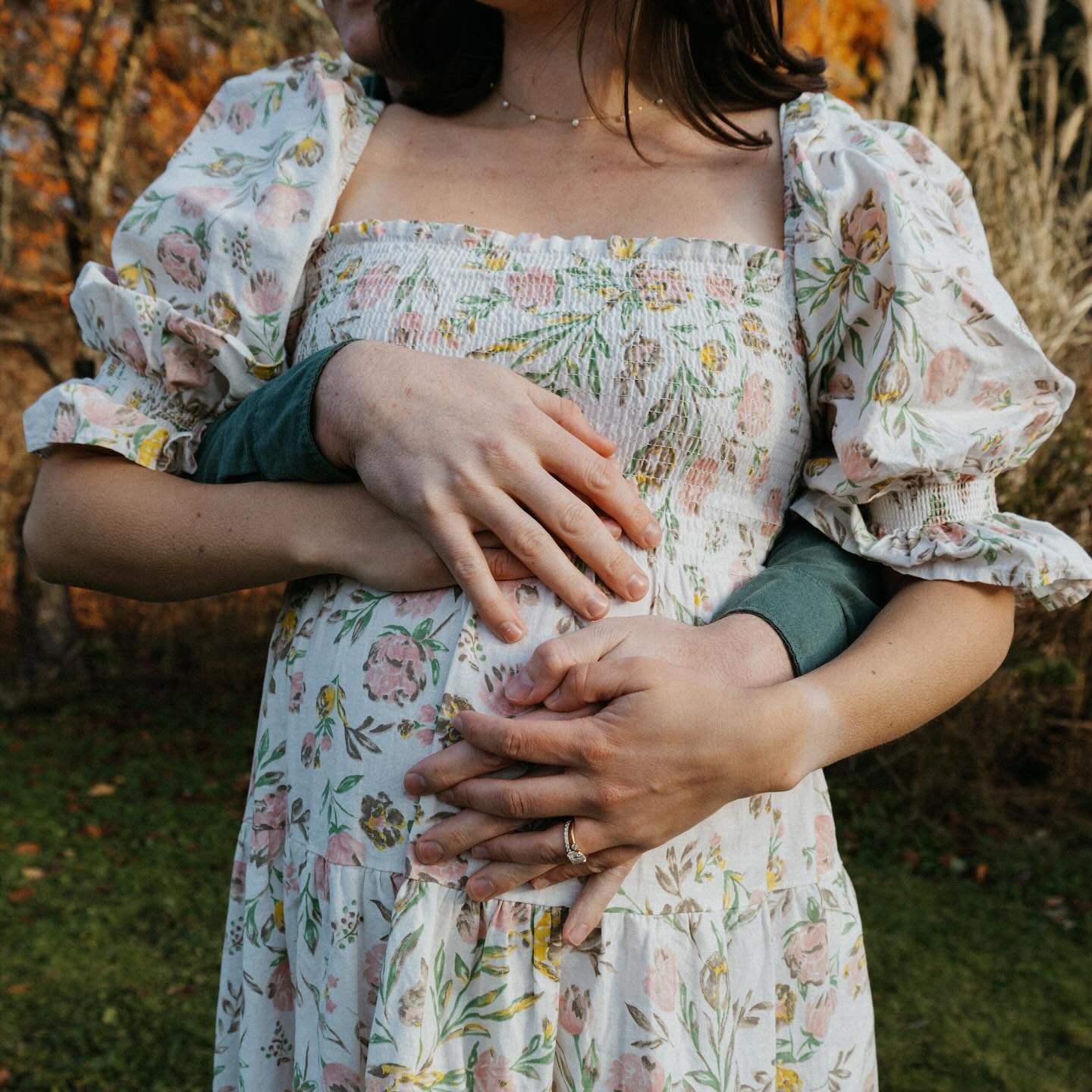 Ain&rsquo;t it just like love to find us 💗

I came across this maternity session I did in the fall and needed to reshare&hellip;I love this session and couple so much! We had the best time despite the cold weather, and the Arboretum was such a perfe
