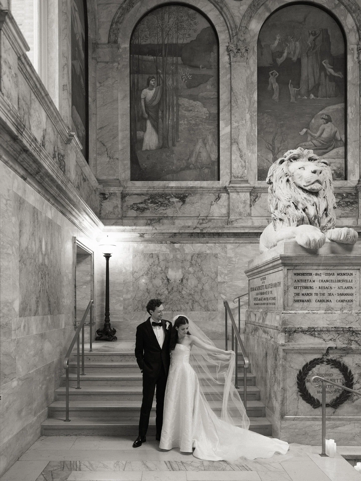 We never go out of style 🤍

A few sneaks from C+G&rsquo;s fairytale wedding at the Boston Public Library ✨📚

It was a special day filled with so much love, fun, and beauty. So excited to edit this full gallery and get their Super 8 film back from t