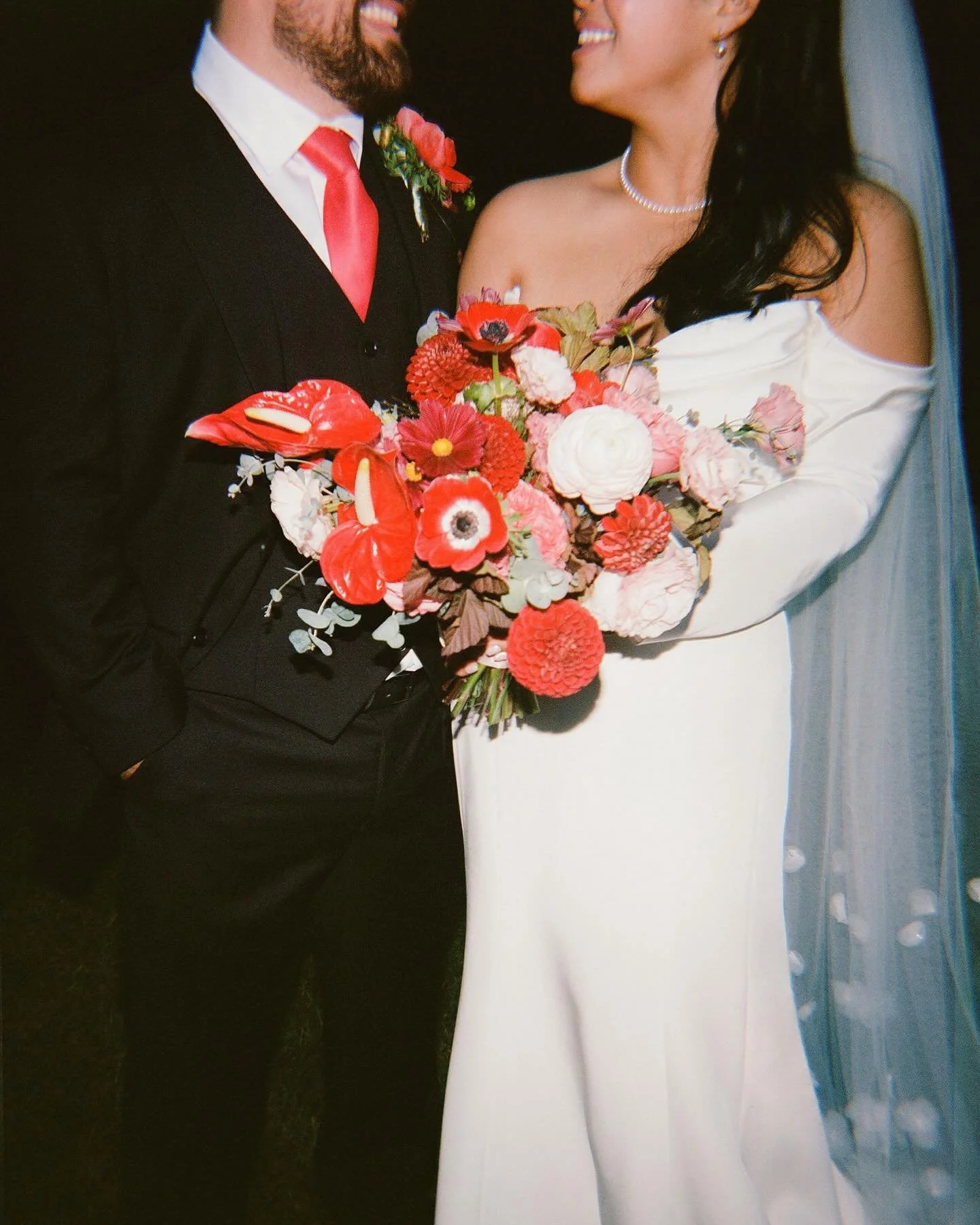 reliving this wedding day again and again ❤️&zwj;🔥

S+M&rsquo;s wedding day at Glen Magna Farms on digital and film!! 🎞️ 

Photo + super 8 film: @charlieoliviagrantham 
Venue: @glenmagnafarms 
Florals: @fern.floralstudio 
Second photographer: @moni