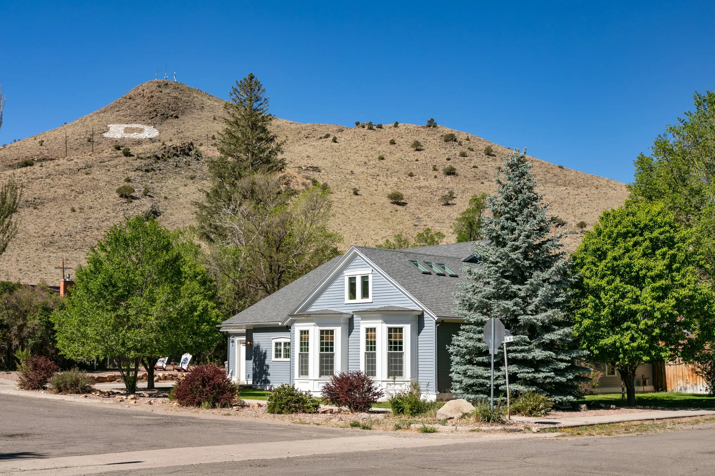 01-Front of Home.jpg