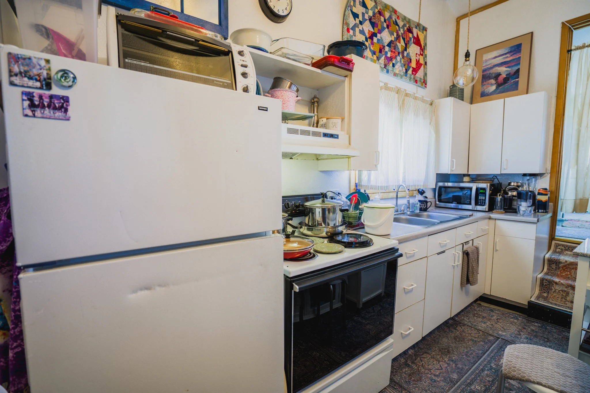 40 - Apt 3 Kitchen.jpg