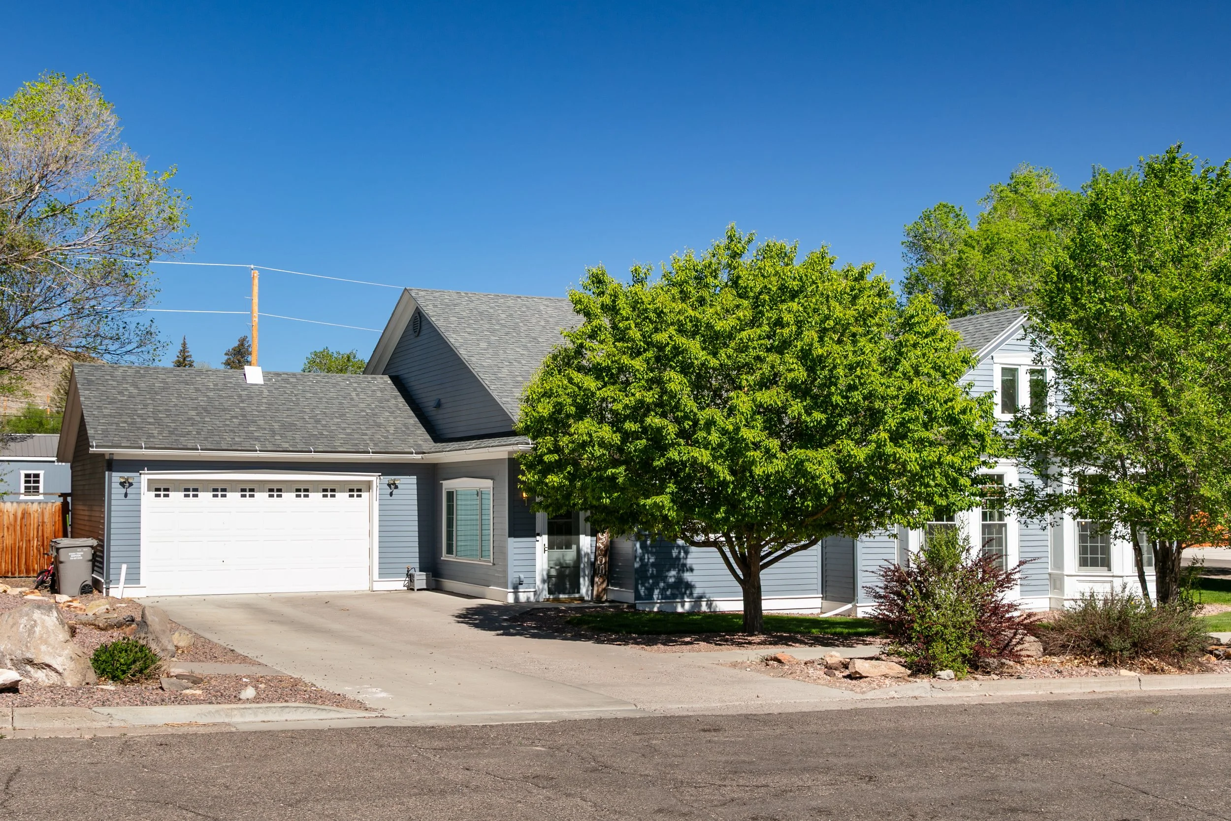 03-Front of Home.jpg