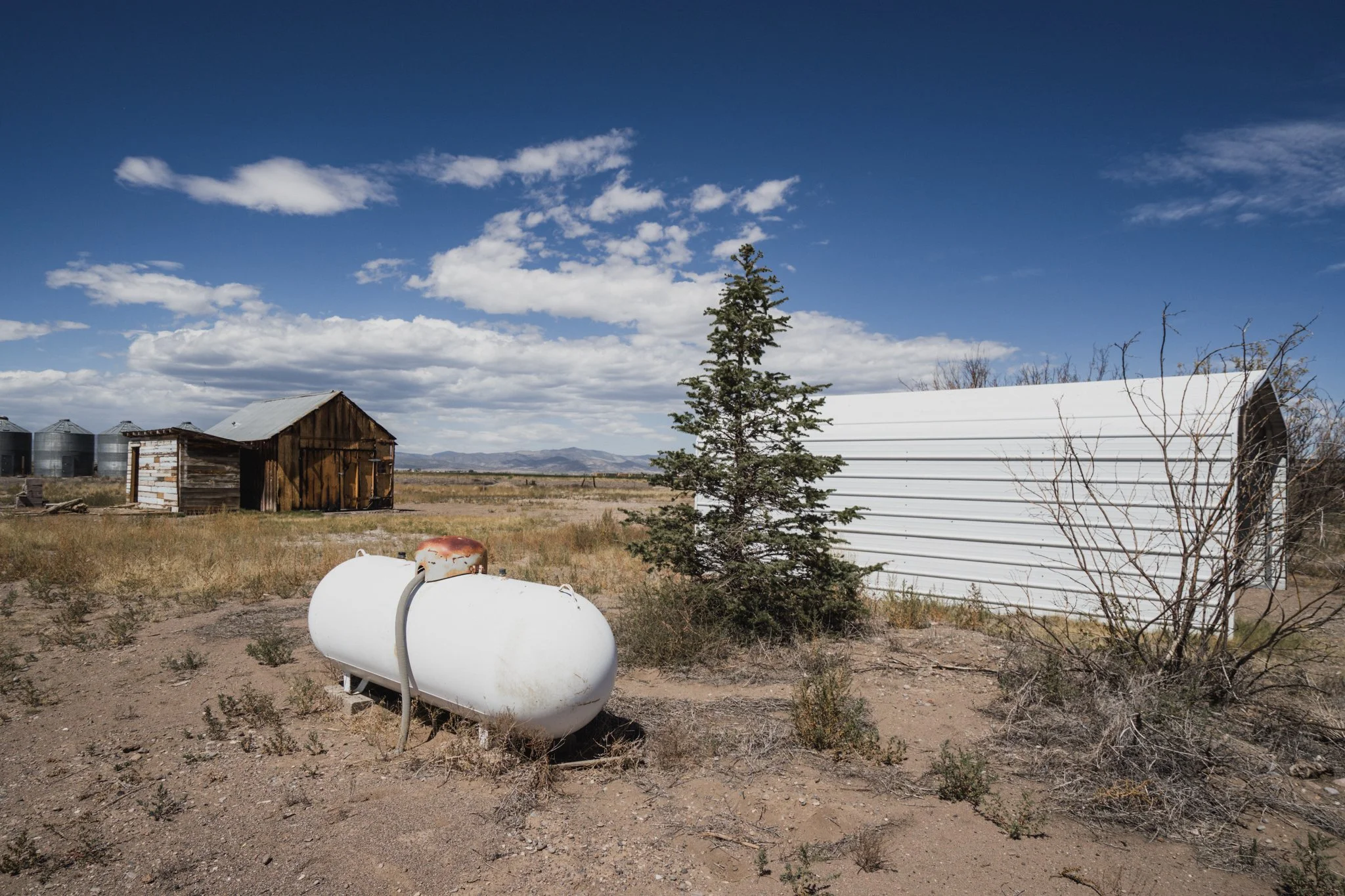 41 - Exterior Propane Tank.jpg